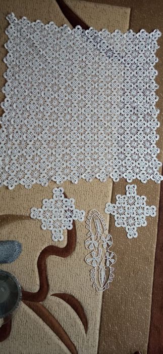 Macrame Doua seturi și mileuri