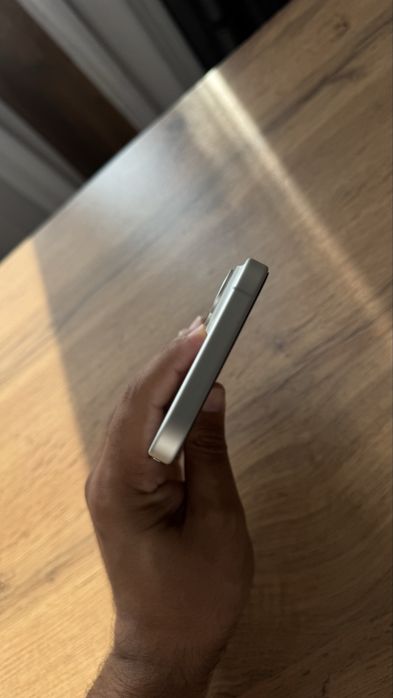 Iphome 16  258 гб