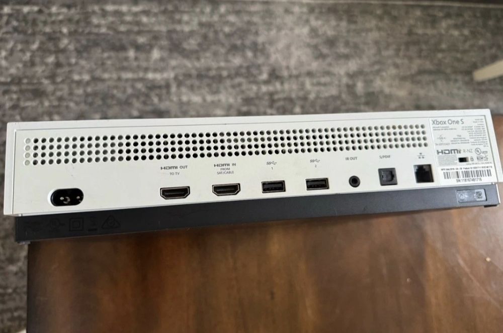 Xbox one s  / иксбокс