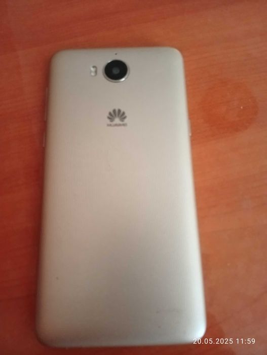 Телефон HUAWEI MYA-L22