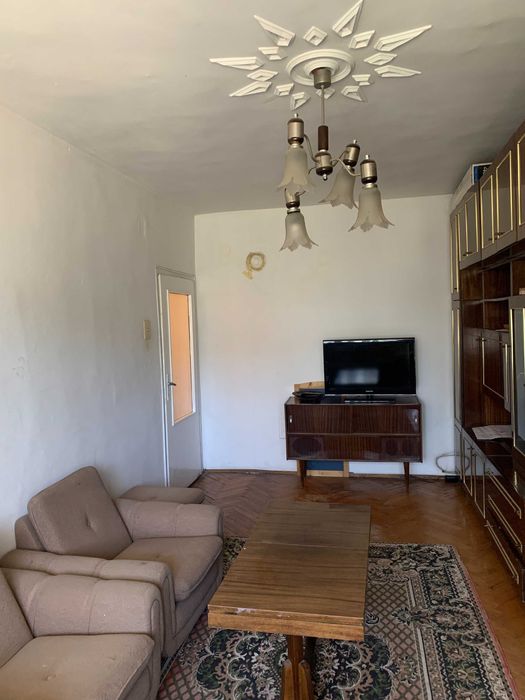 Продава се Двустаен апартамент в Карлово - 67 кв.м за 1239 €/кв.м - Снимка #1