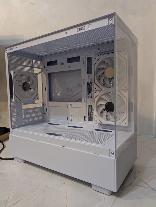 Корпуса игровые разные