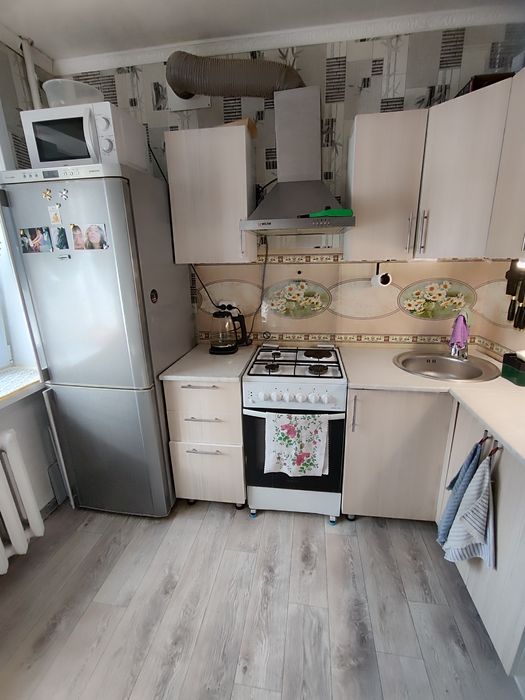 Продается 2-комн (1-48, 2 эт)