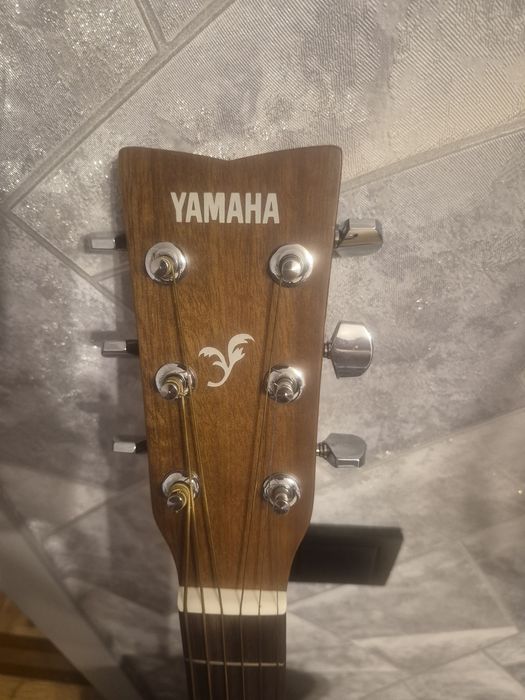 Продам гитару Yamaha