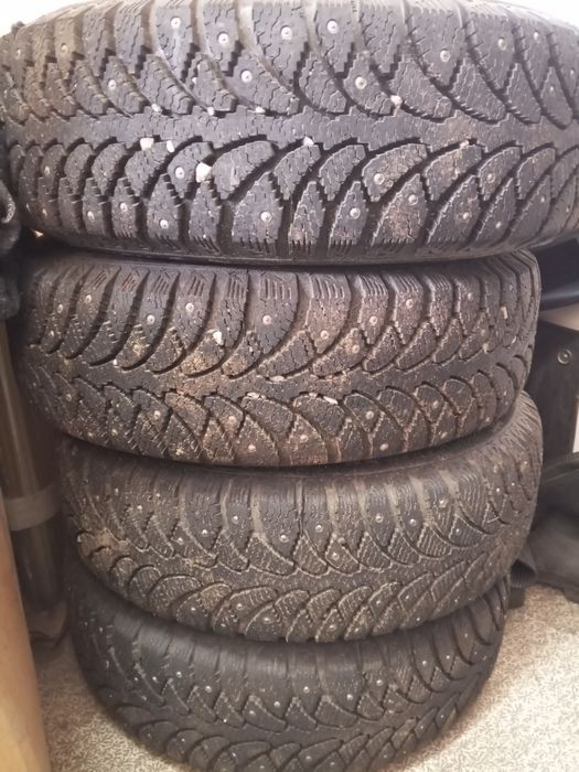 Продам шины зимние 175/65/14 с дисками