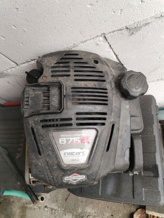 Vand autopropulsie mașini gazon einhell, lux touls, și alte piese din dezmembrarea mașinilor de gazon
