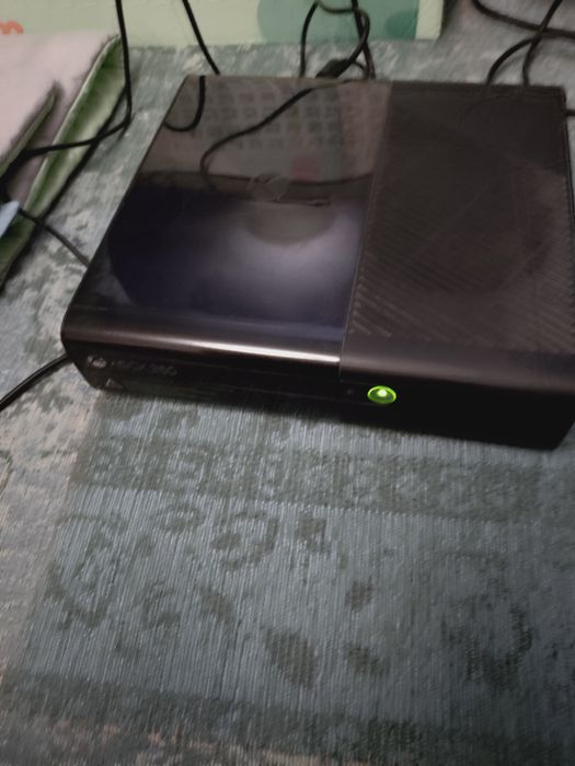 XBOX360 + 2 joystick+ kinetic nemodat