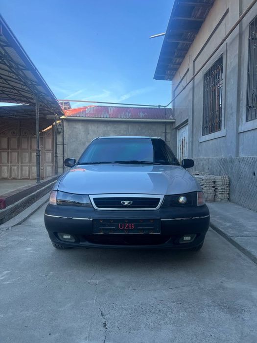 Nexia 1 2002 yil radnoy kraska 2 ta detalida kraska bor benzinda