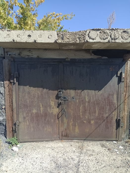 Продам гараж в районе Юности