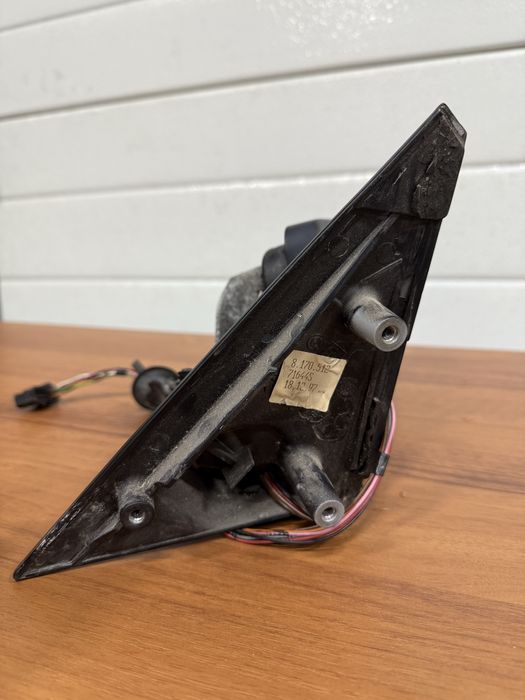 Правое боковое зеркало на бмв е38