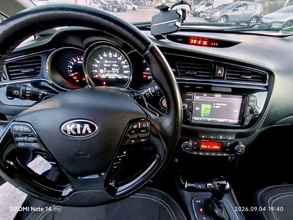Автомобил Kia Ceed 1.6