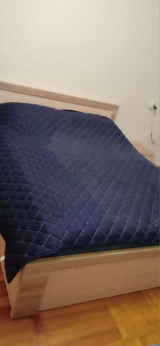 Продается кровать с тумбочками и шкаф