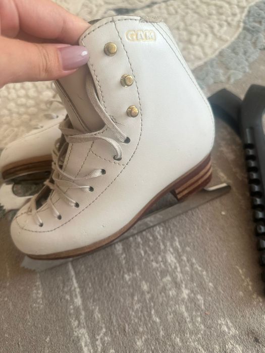 Продаю коньки Jakcon от Cam
Цена 2