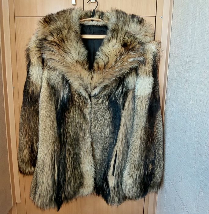 Шубка из канадского волка .Размер 46-48.