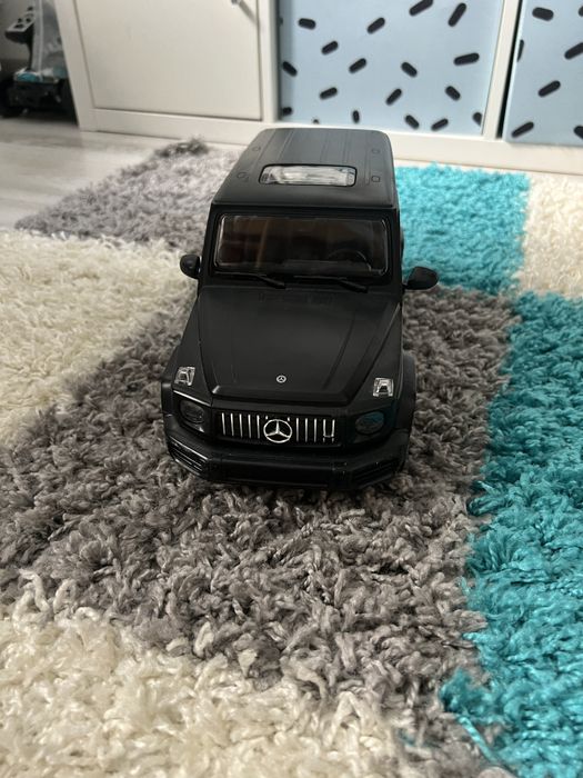 Masina cu telecomanda G-class pentru copii