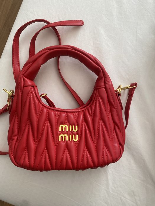 Miu miu чанта.