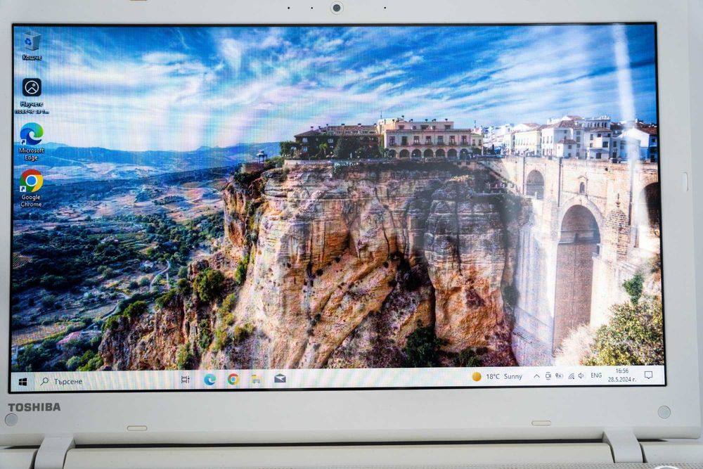 Toshiba Satellite C55-C-142 - Intel Core i3, 4 GB RAM, 1TB HDD