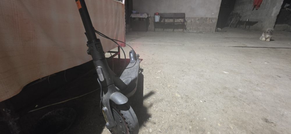 Vând Xiaomi Mi Electric Scooter Pro 2