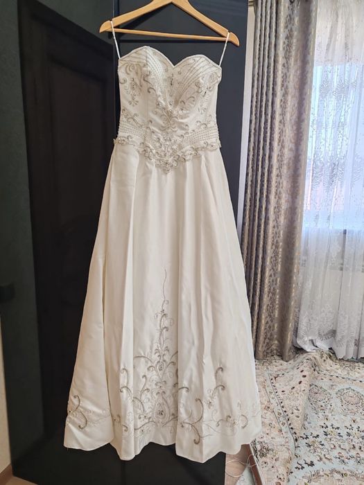 Продаю Свадебные платья 3шт