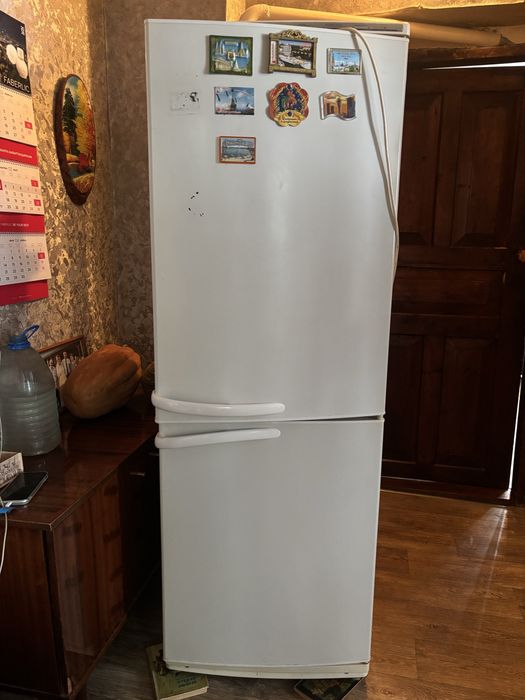 Продам рабочий холодильник