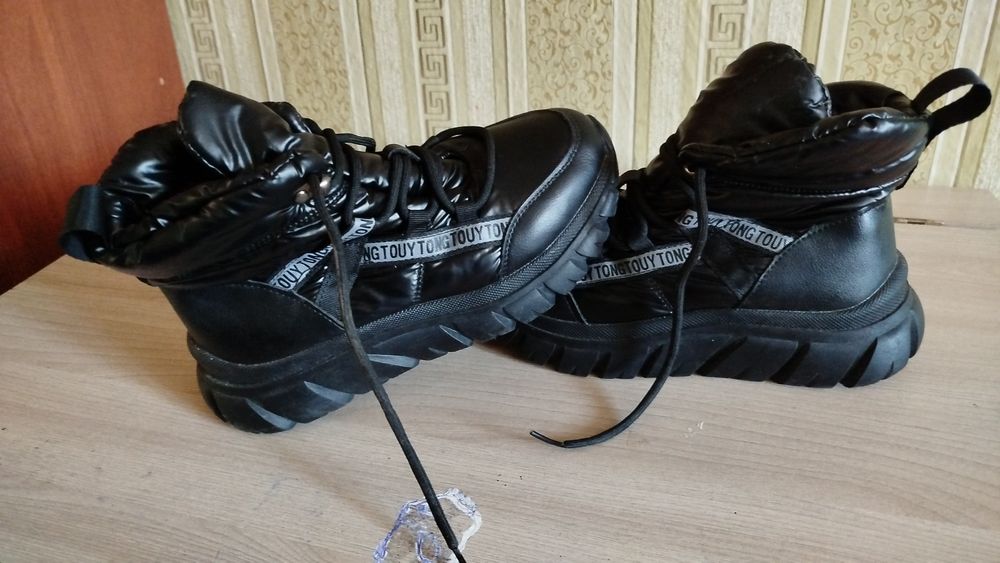 Обувь новая зимниеи осенние