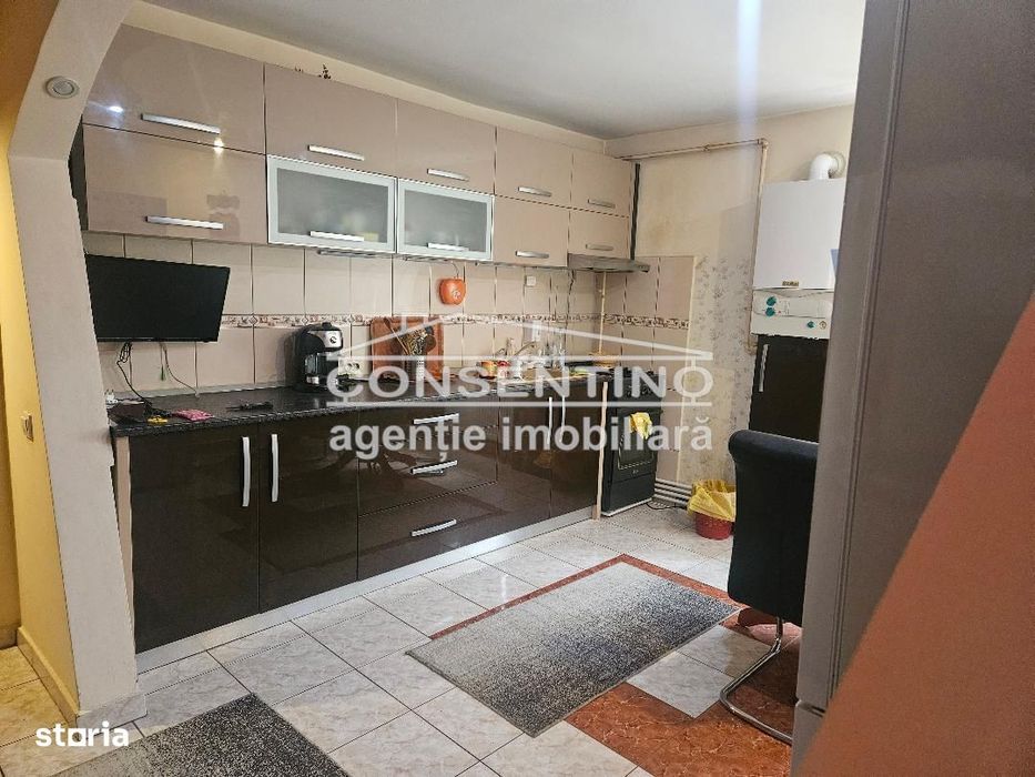 Se vinde apartam . cu 3 camere , etaj 3, confort 1, mobilat partial