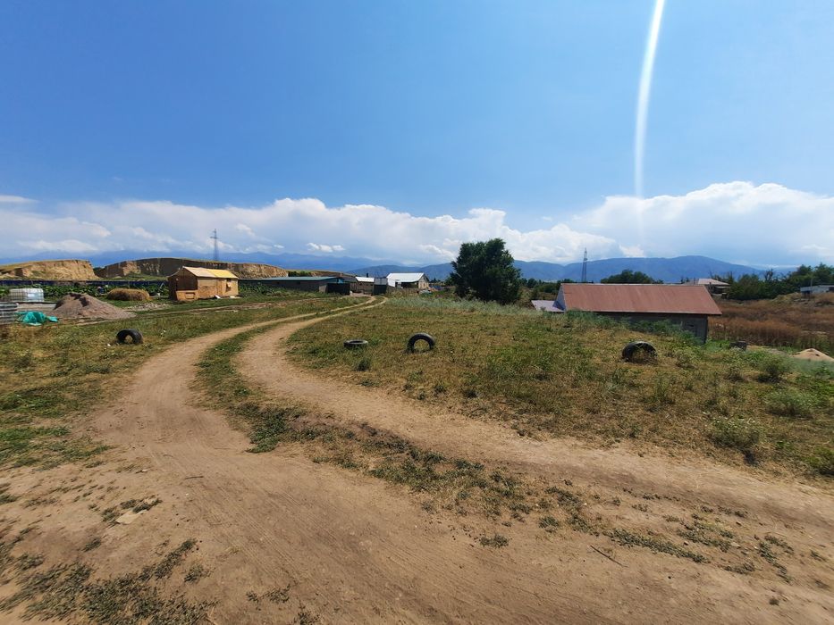 Участок напротив уштерек