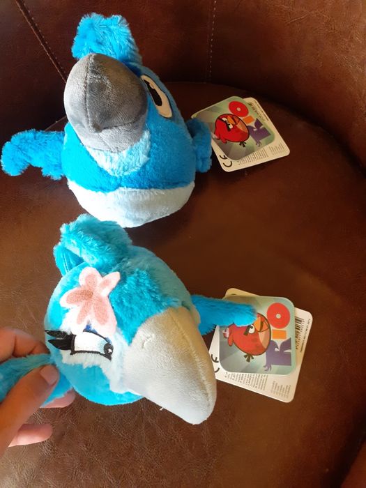 Angry birds  noi , pret pe bucata