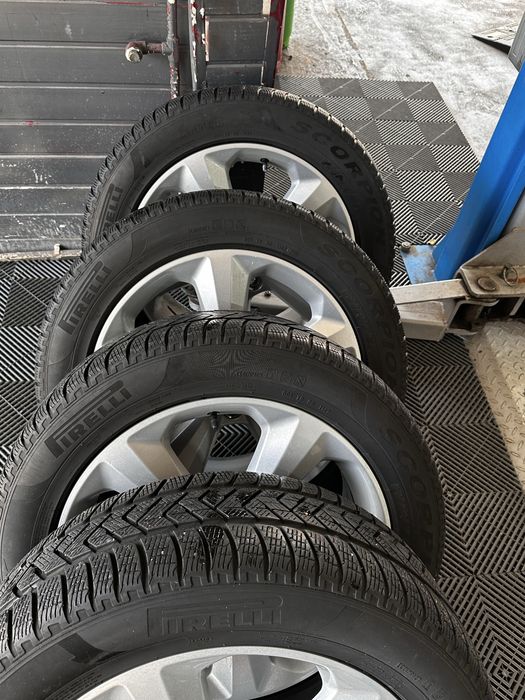 Vand jante aliaj originale Ford R19+Anvelope