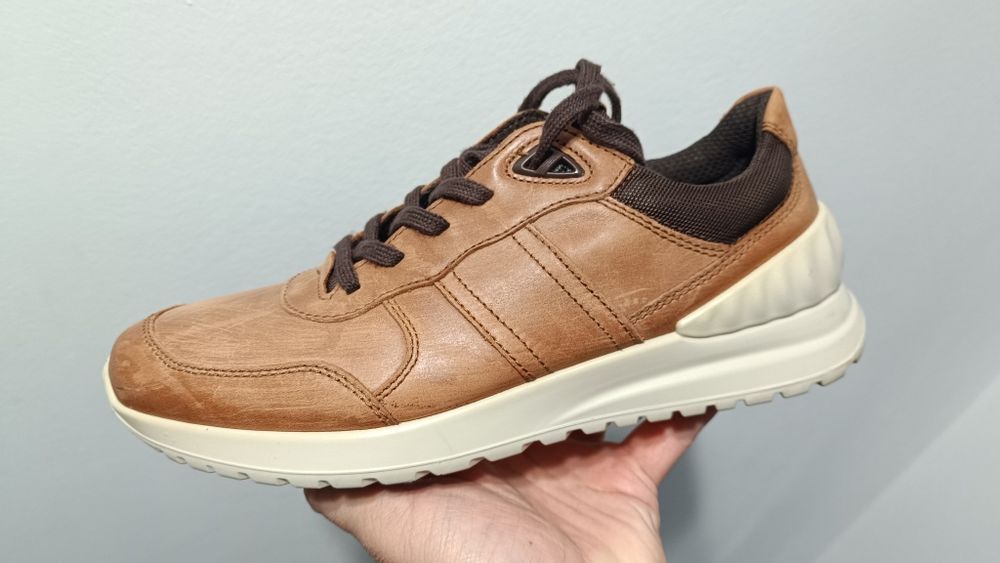 Pantofi ECCO piele 43 ca noi preț 200 ron