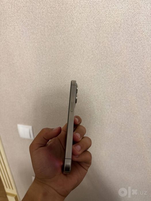 IPHONE 15 Pro Sotiladi