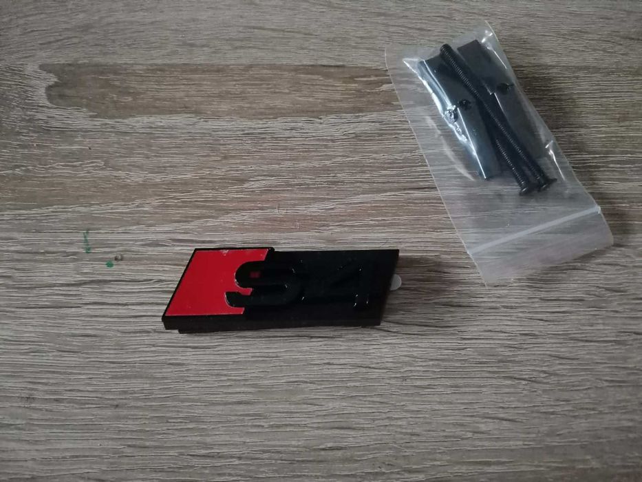 Предна решетка черна емблема Audi S4