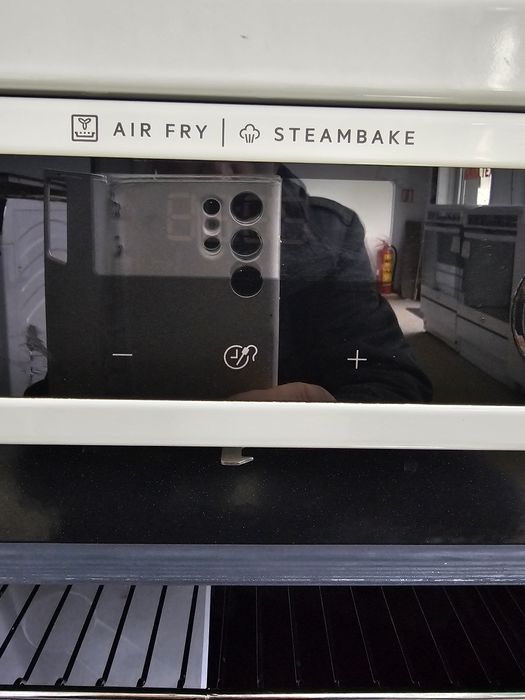 Свободностояща печка с индукционни котлони и пара Voss-Electrolux VKI1