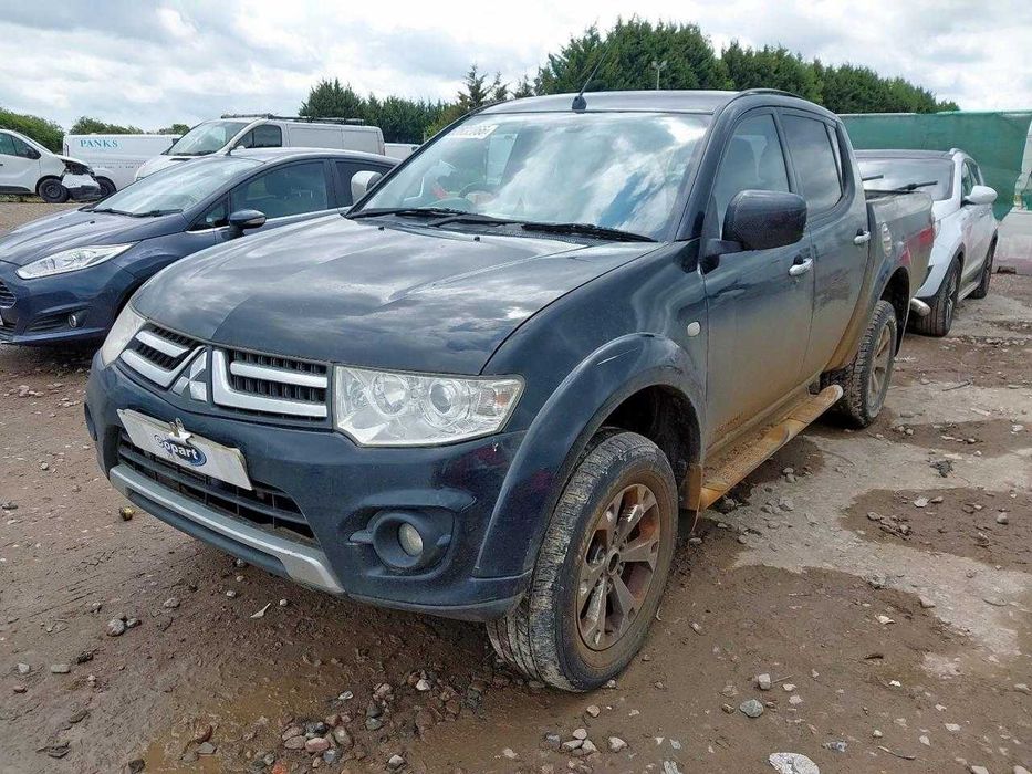 Dezmembrez Mitsubishi L200 2.5 Diesel 2014