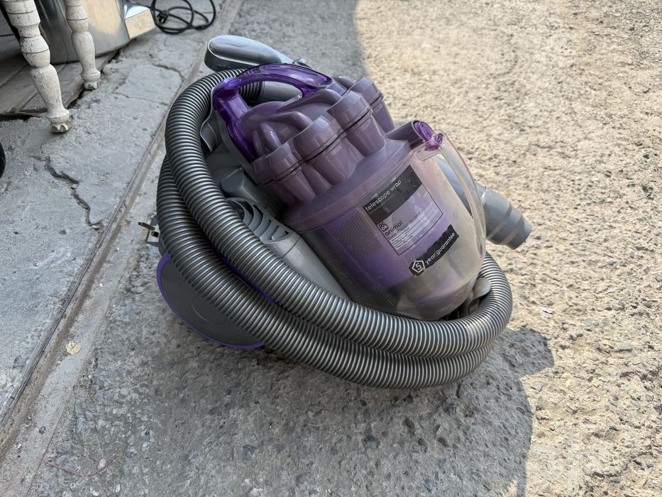 * DYSON DC 08 Animal оригинальный пылесос б/у в хорошем состоянии