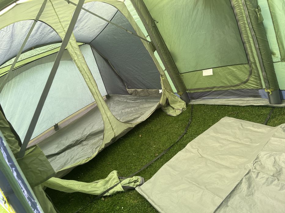 Cort camping 8 persoane! 4 camere ! RRP PESTE 500 £