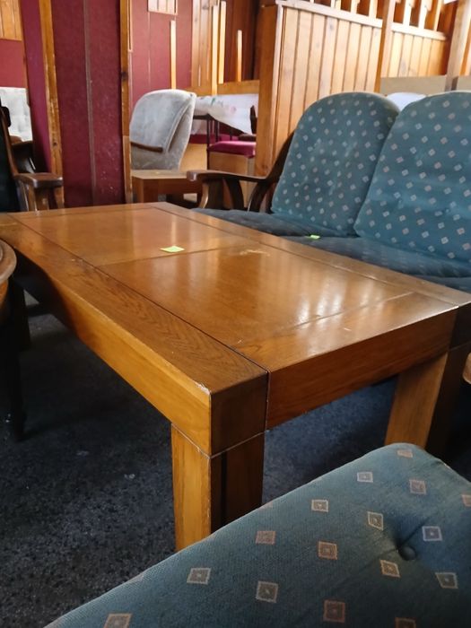 Холни масички от масивно дърво