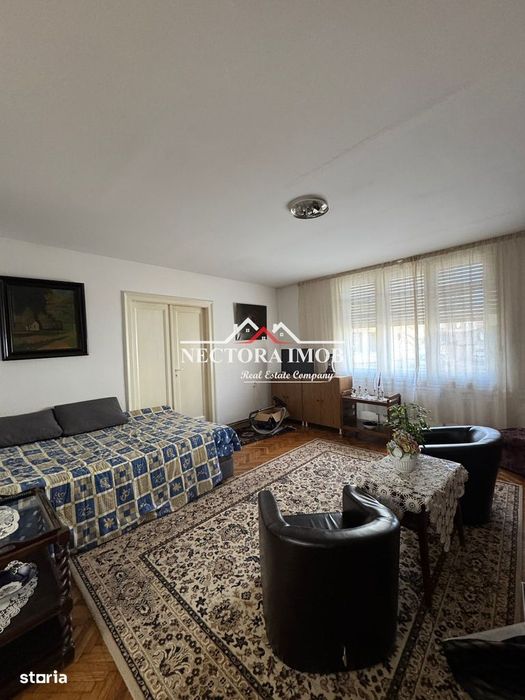 NECTORA IMOB Exclusivitate-Casa Ultracentrala 3 camere,Curte proprie