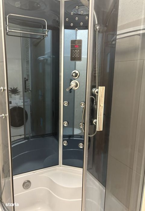 Apartament modern de 3 camere cu balcon și priveliște către munti