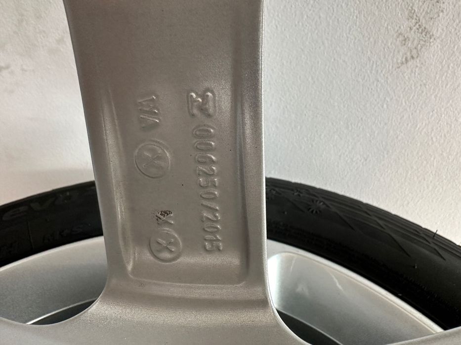 Jante Mercedes A Klass B Klass C Klass Cla Gla Glb 17" Originale