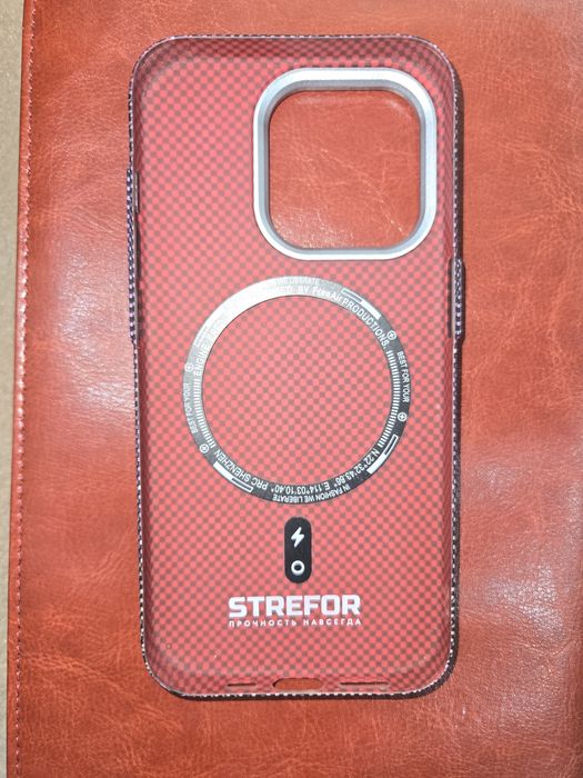 Продам чехол на iphone 15 pro