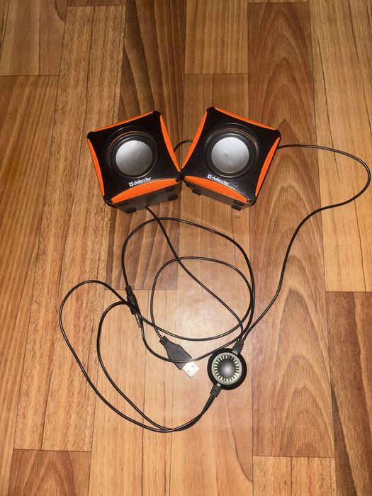 Продаю колонки defender