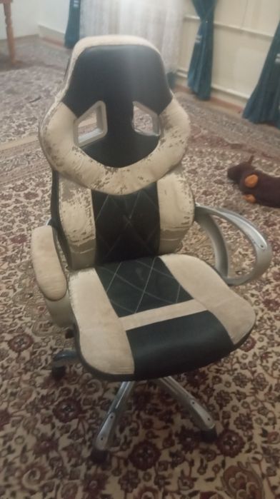 Игровой стул продается