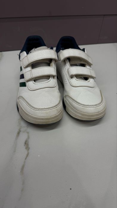 Кроссовки adidas