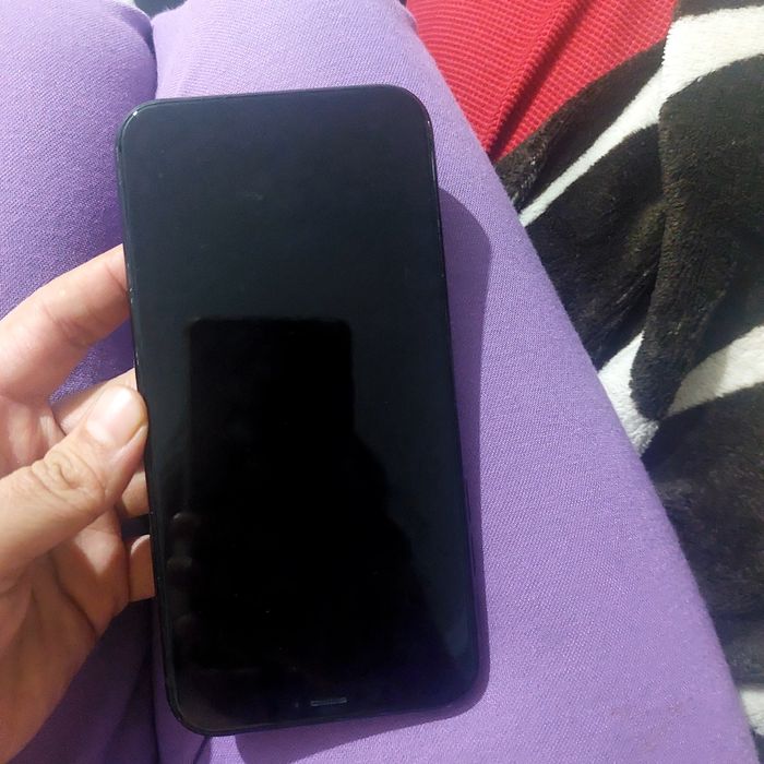 iPhone xr на запчасти