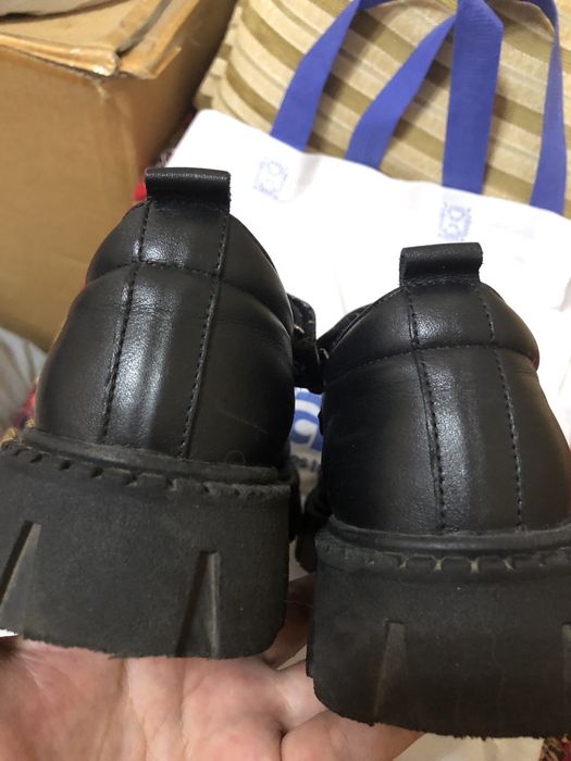 Продаются туфли.