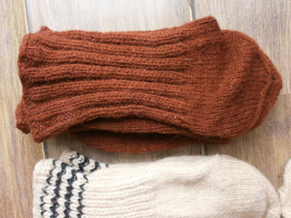 Мъжки Вълнени Чорапи №42-45 и Терлици №38-43 Ръчно Плетиво