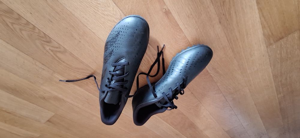 Футболни обувки Adidas