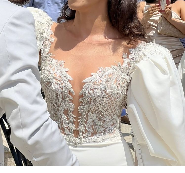 Vand Rochie de mireasa.