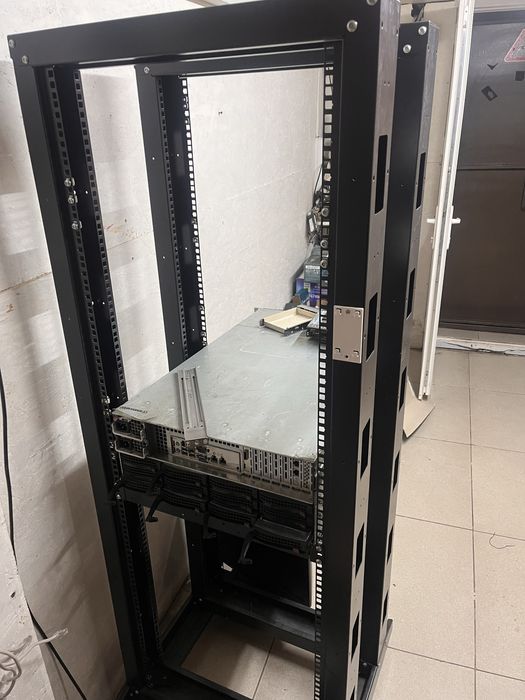 Серверное хранилище (disk shelf / storage enclosure) от Supermicro